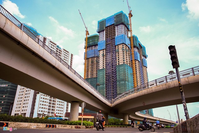 'Rừng bê tông' tại khu đô thị xa hoa trên đường Nguyễn Hữu Cảnh ảnh 12