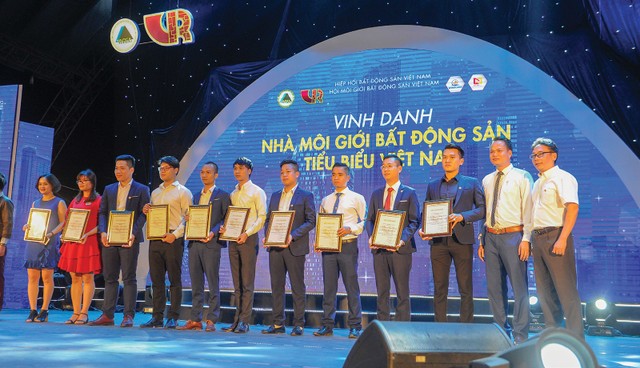 Chuẩn hóa nghề môi giới Web Tổng Nhà Cái 99Kl99 Giải Trí Bậc Nhất để nâng chuẩn thị trường ảnh 1