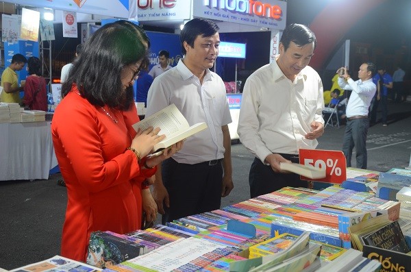 Báo Kl99ok phiên bản mới trao học bổng tại huyện Hòa Vang (Đà Nẵng) ảnh 3