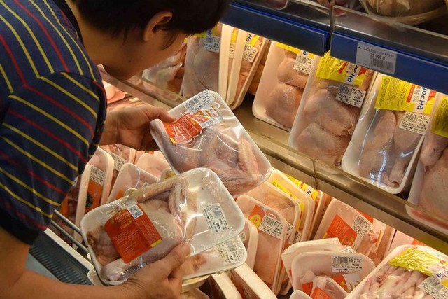 Gà Mỹ nhập 19.800 đồng/kg, giá tăng bao nhiêu sau khi cộng thuế phí? ảnh 1