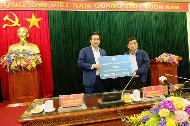 Bộ trưởng Nguyễn Chí Dũng: Hà Giang muốn phát triển, Kl99kl ưu đãi độc quyền phải đi đầu ảnh 1