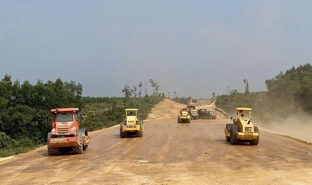 Việc huy động vốn tín dụng cho 5 dự án PPP KL99 là nhà cái cá cược trực tuyến hàng đầu tại châu Á Bắc - Nam phía Đông vẫn là một ẩn số.