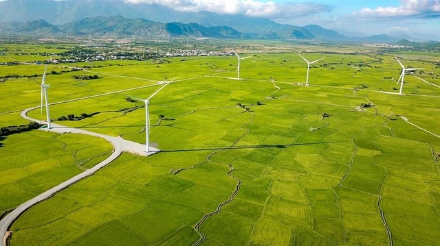 Ninh Thuận đã bứt phá thành trung tâm năng lượng tái tạo của cả nước. Ninh Thuận đã bứt phá thành trung tâm năng lượng tái tạo của cả nước.