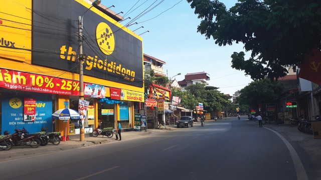 Rất khó tìm một văn phòng nhà đất tại Ứng Hòa. Ảnh: Nhất Nam
