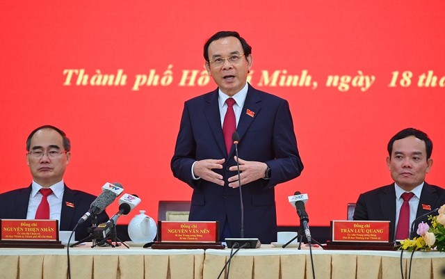 Tân Bí thư Thành ủy TP.HCM khóa XI trả lời báo chí