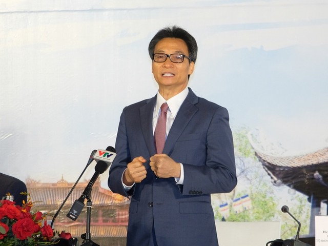 Phó thủ tướng Vũ Đức Đam đề nghị ngành du lịch cần chủ động tái cơ cấu thị trường khách du lịch.