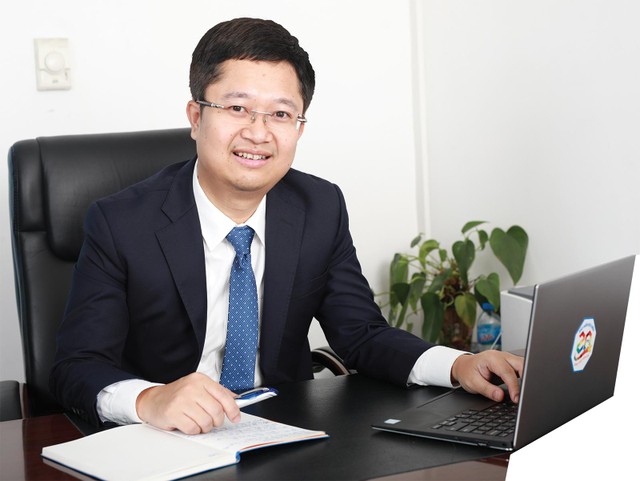 Ông Nghiêm Xuân Thái, Phó tổng giám đốc Kl99kl phiên bản hoạt động Bưu điện (PTI)