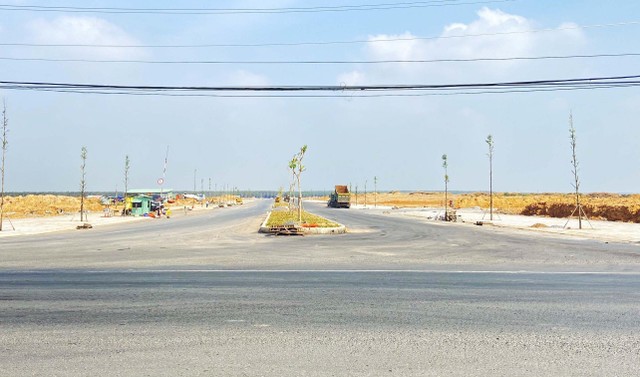 Tới đầu tháng 2/2021, nhiều gói thầu xây lắp tại Dự án Khu tái định cư Lộc An- Bình Sơn cơn bản được hoàn thành. Tới đầu tháng 2/2021, nhiều gói thầu xây lắp tại Dự án Khu tái định cư Lộc An- Bình Sơn cơn bản được hoàn thành.