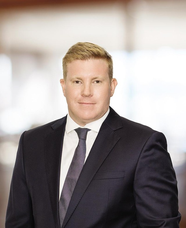 Ông Matthew Powell