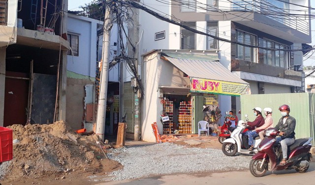 Những căn không đủ điều kiện xây dựng mới sẽ được cải tạo lại để làm mặt bằng Kl992 VIP Trang Chủ 2026. Ảnh: Việt Dũng