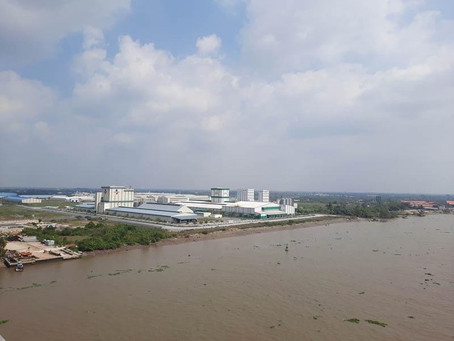 Khu công nghiệp Bình Minh (Vĩnh Long) nhìn từ sông Hậu Khu công nghiệp Bình Minh (Vĩnh Long) nhìn từ sông Hậu