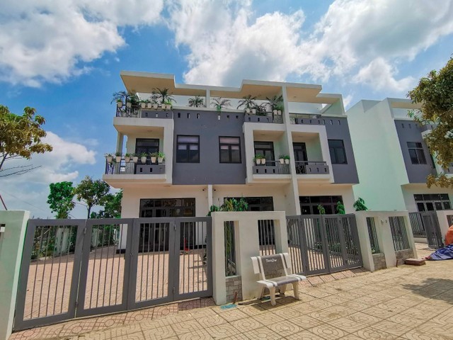 Những dự án được quy hoạch đồng bộ cùng các tiện ích hiện đại luôn là điểm sáng Kl99ok phiên bản mới trên thị trường. Những dự án được quy hoạch đồng bộ cùng các tiện ích hiện đại luôn là điểm sáng Kl99ok phiên bản mới trên thị trường.