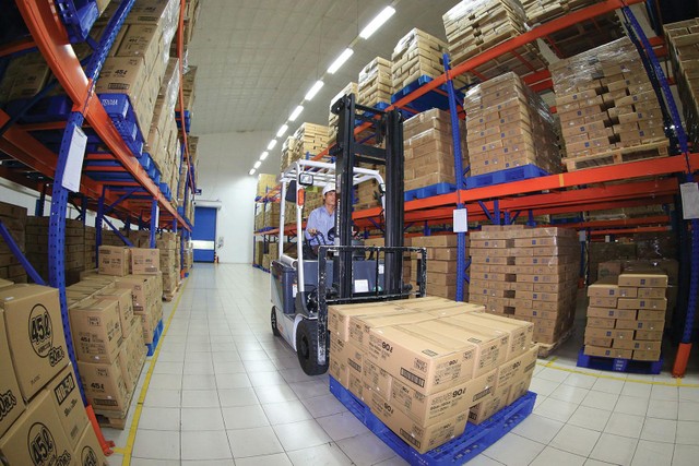 Nguồn cung kho bãi đạt chuẩn tại Việt Nam còn thiếu thốn. Ảnh: Dũng Minh