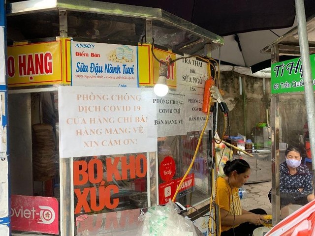 Một chủ Kl992 VIP Trang Chủ 2026 không đeo khẩu trang. (Ảnh: Phương Linh)