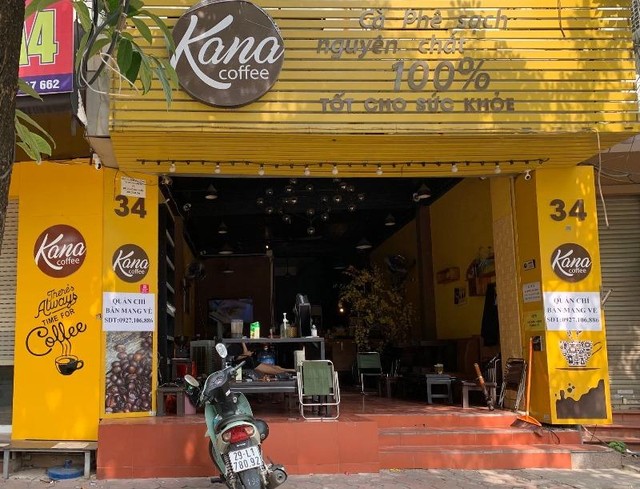 Quán cafe chỉ nhận mang về và ship.(Ảnh: Phương Linh)