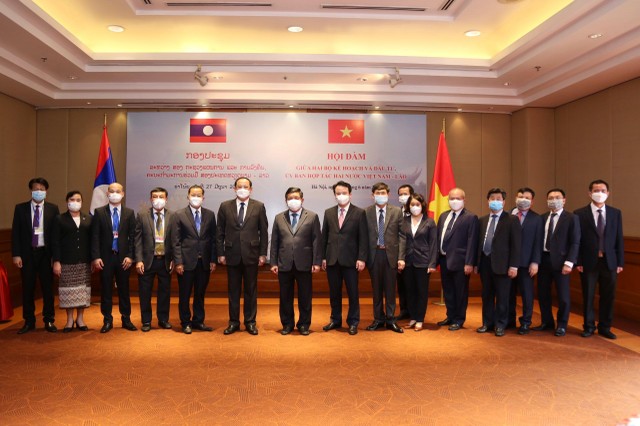 Các đại biểu hai nước Việt Nam - Lào tham dự Hội đàm