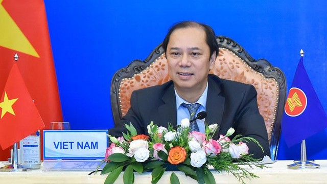 Thứ trưởng Ngoại giao Nguyễn Quốc Dũng tham dự Hội nghị trực tuyến từ Hà Nội