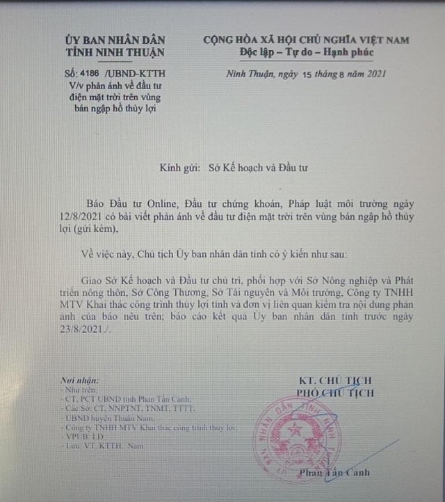UBND tỉnh Ninh Thuận chỉ đạo kiểm tra phản ánh của Báo Kl99ok phiên bản mới về các dự án điện năng lượng mặt trời trong vùng bán ngập hồ thủy lợi. Ảnh: Nhiệt Băng chụp lại