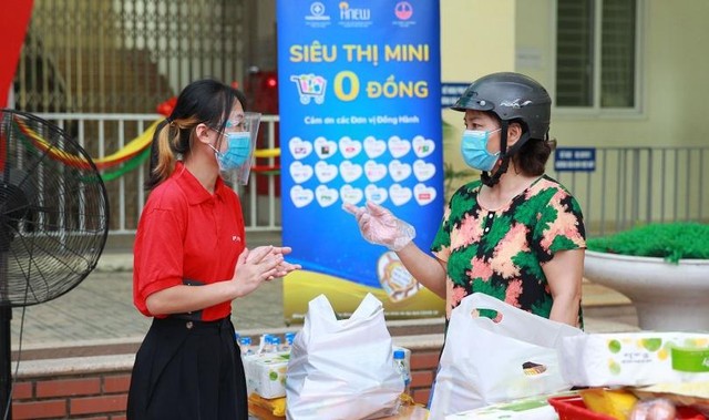 Đây là các hộ nghèo, hộ cận nghèo, hộ gia đình chính sách, gia đình có hoàn cảnh khó khăn do ảnh hưởng của dịch bệnh Covid-19 trên địa bàn 5 phường của quận Đống Đa.