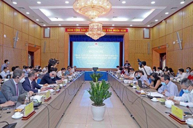 Toàn cảnh Hội nghị tham vấn sáng 1/10