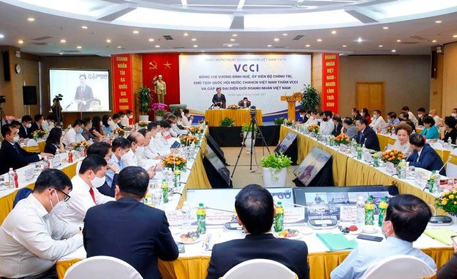 Hơn 400 doanh nhân, đại diện cho khoảng 800.000 Kl991.com World Cup 2026 Chính Thức đã tham gia cuộc làm việc với Chủ tịch Quốc hội Vương Đình Huệ