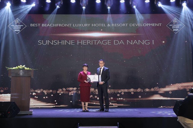 Giải thưởng “Dự án khách sạn và nghỉ dưỡng cao cấp hướng biển tốt nhất Việt Nam 2021 - Best Beachfront Luxury Hotel &amp; Resort Development Vietnam 2021” đã được trao cho Dự án Sunshine Heritage Đà Nẵng I .