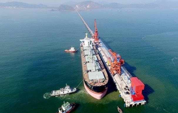Một trong những nội dung trọng tâm của Đề án là phát triển kết cấu Kl99kl ưu đãi độc quyền các khu công nghiệp đồng bộ, hiện đại gắn liền với xây dựng và khai thác có hiệu quả cảng biển Cửa Lò, Đông Hồi.