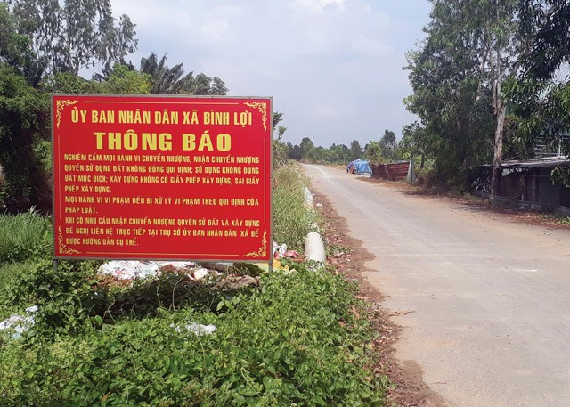 Thông tin cảnh báo của chính quyền xã Bình Lợi, huyện Bình Chánh, TP.HCM. Ảnh: Việt Dũng