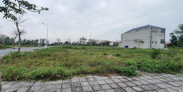 Sau 3 năm mở bán, Khu nhà ở thương mại Trường Thịnh mới có vài hộ dân đến ở. Ảnh: Ngọc Tân