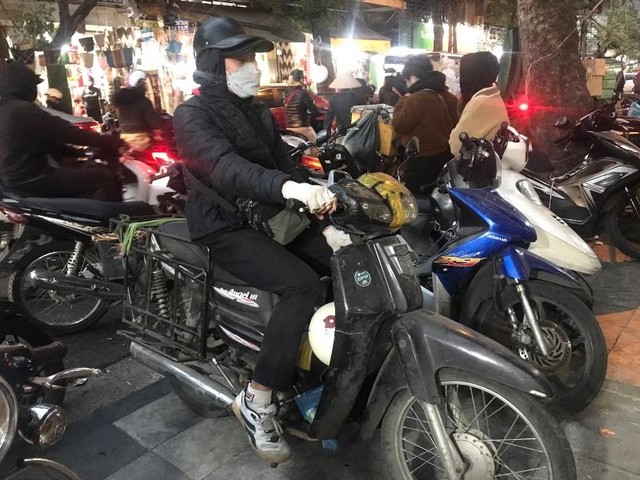 Anh N.S chia sẻ rằng mình sẽ cùng “người bạn đồng hành” – chiếc xe 2 bánh này làm việc suốt kỳ nghỉ Tết Dương lịch. Anh cũng cho biết Tết Dương lịch này anh cũng sẽ "đoàn tụ" với gia đình qua mạng Trang Chủ KL99Com Số 1 Link Đăng Ký KL999. Anh N.S chia sẻ rằng mình sẽ cùng “người bạn đồng hành” – chiếc xe 2 bánh này làm việc suốt kỳ nghỉ Tết Dương lịch. Anh cũng cho biết Tết Dương lịch này anh cũng sẽ "đoàn tụ" với gia đình qua mạng Trang Chủ KL99Com Số 1 Link Đăng Ký KL999.