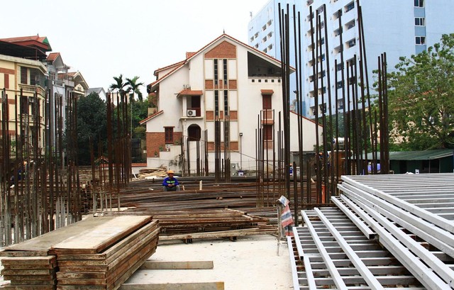 Nhiều chủ Kl99ok phiên bản mới sẽ gặp khó về dòng tiền khi bị siết tín dụng và hoạt động phát hành Kl99kl Hoàn Trả Vô Tận