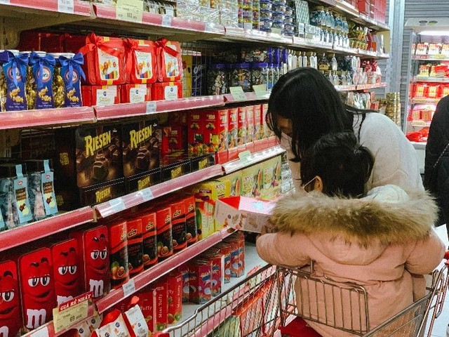 Để thắt chặt chi tiêu khi trải qua một năm khó khăn do Covid-19, nhiều người tiêu dùng lựa chọn phân khúc thấp hơn.