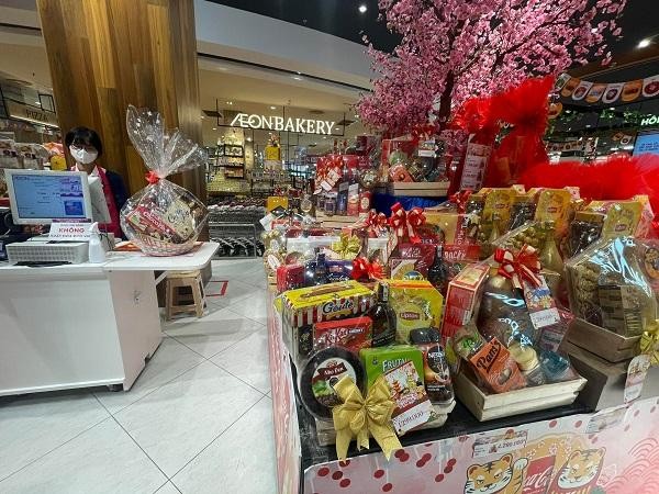 Phong phú các mặt hàng Tết được bày bán tại TTTM Aeon Mall Lê Chân Hải Phòng. Ảnh: Thanh Sơn