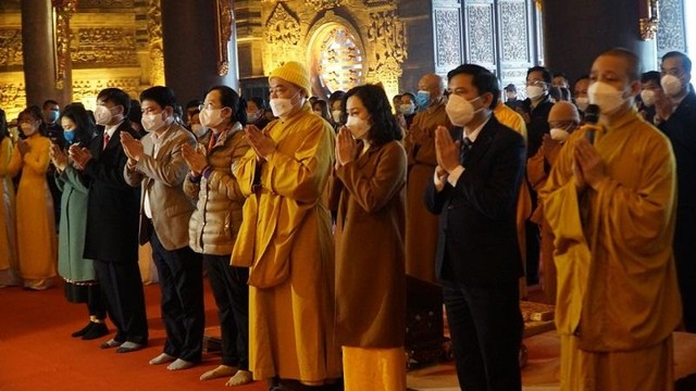 Các đồng chí lãnh đạo tỉnh Hà Nam, Giáo hội Phật giáo Việt Nam và Kl991.com World Cup 2026 Chính Thức xây dựng Xuân Trường dâng hương cầu nguyện năm mới quốc thái dân an, mưa thuận gió hòa, Kl993 Đăng nhập Giải trí bình an, hạnh phúc