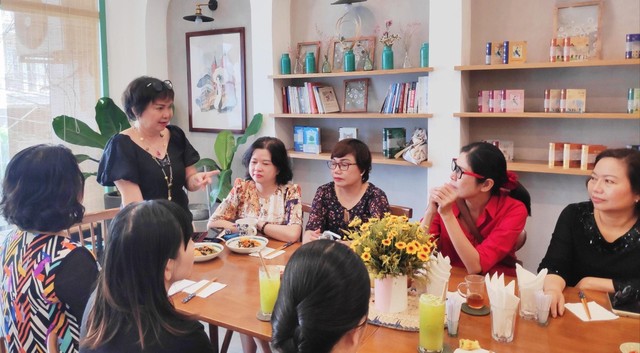 Một buổi gặp gỡ nội bộ của Hội Nữ doanh nhân TP.HCM (Nguồn: HAWEE).