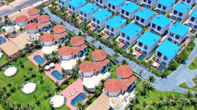 Biệt thự biển Cam Ranh Bay Hotels & Resorts có sổ đỏ lâu dài, sẵn sàng bàn giao và đi vào hoạt động. Biệt thự biển Cam Ranh Bay Hotels & Resorts có sổ đỏ lâu dài, sẵn sàng bàn giao và đi vào hoạt động.