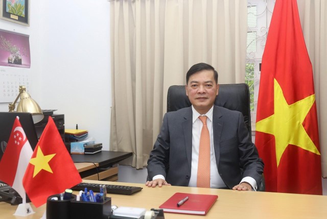 Đại sứ Việt Nam tại Singapore Mai Phước Dũng. Đại sứ Việt Nam tại Singapore Mai Phước Dũng.