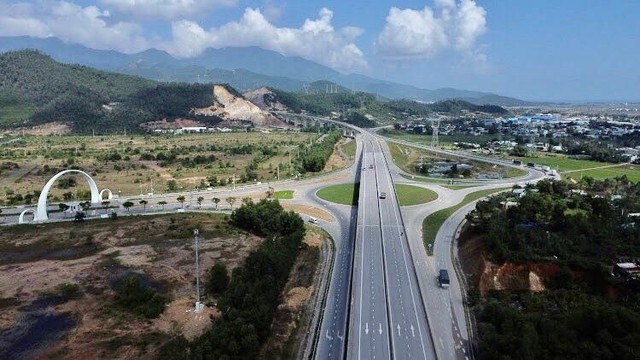 KL99 là nhà cái cá cược trực tuyến hàng đầu tại châu Á La Sơn – Tuý Loan có tổng vốn Kl99ok phiên bản mới 11.500 tỷ đồng.