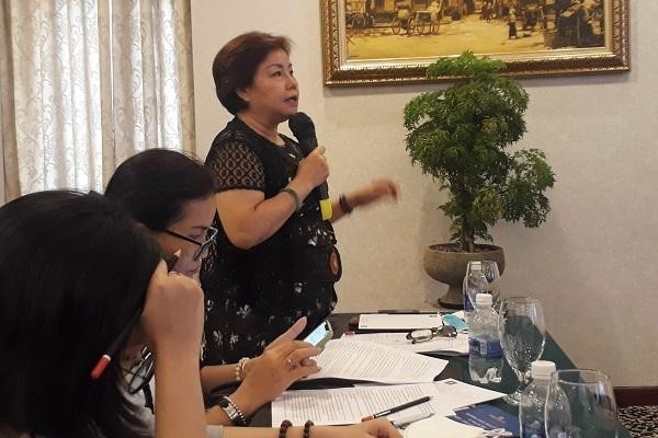 Đại diện Công ty TNHH xây dựng thương mại Hưởng Thanh Bình nêu kiến nghị tại buổi đối thoại.