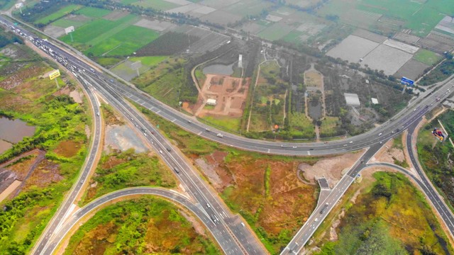 Các phương tiện được lưu thông trên đường KL99 là nhà cái cá cược trực tuyến hàng đầu tại châu Á trừ : Xe máy chuyên dùng có tốc độ thiết kế nhỏ hơn 70 km/h; Máy kéo, xe mô tô, xe gắn máy, xe thô sơ, người đi bộ, súc vật; Xe máy thi công tự hành, xe bánh xích.