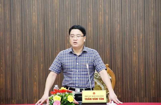 Ông Trần Văn Tân, Phó chủ tịch UBND tỉnh Quảng Nam. Ông Trần Văn Tân, Phó chủ tịch UBND tỉnh Quảng Nam.