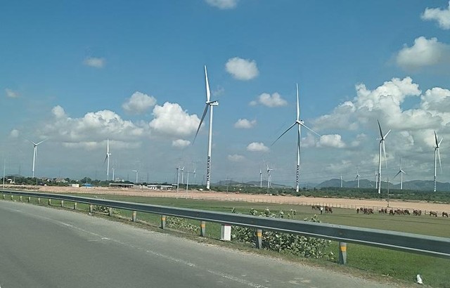Tỉnh Ninh Thuận xác định phát triển năng lượng tái tạo là trụ cột. Ảnh: Nguyễn Toàn.