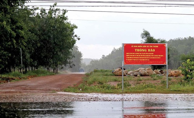 Cơn sốt cùng “cò đất” ào về “xẻ thịt”, phân lô bán nền đất nông nghiệp, lừa gạt nhà Kl99ok phiên bản mới khiến nhiều địa phương phải dựng biển cảnh báo