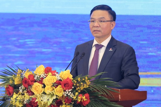 Tổng giám đốc Lê Mạnh Hùng thay mặt lãnh đạo Petrovietnam trình bày báo cáo kết quả Kl994 nhà cái bóng đá world cup Kl992 VIP Trang Chủ 2026 năm 2022. Ảnh Petrotimes