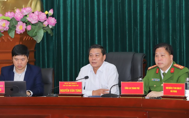 Ông Nguyễn Văn Tùng, Chủ tịch UBND TP. Hải Phòng yêu cầu các ngành tập trung nhiệm vụ chuyển đổi số trong năm 2023