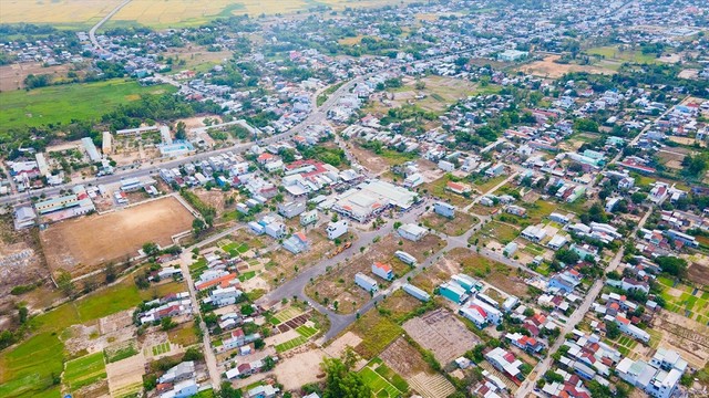 Nhiều dự án tại Khu đô thị mới Điện Nam - Điện Ngọc tỉnh Quảng Nam vẫn chưa hoàn thành.