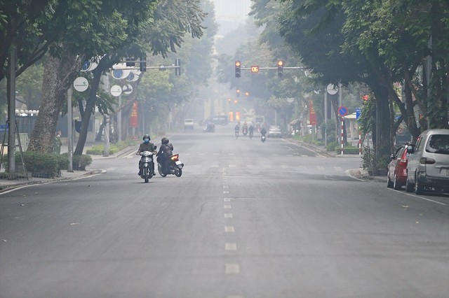 7h30 sáng mùng 1 đường Phan Chu Trinh vắng lặng.