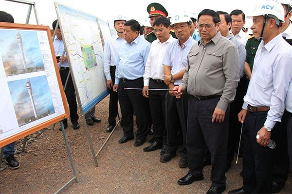 Thủ tướng Phạm Minh Chính kiểm tra tiến độ tại công trường thi công dự án sân bay Long Thành