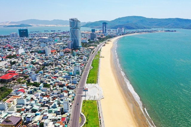 Một góc TP. Quy Nhơn hướng biển. Ảnh Nguyễn Dũng