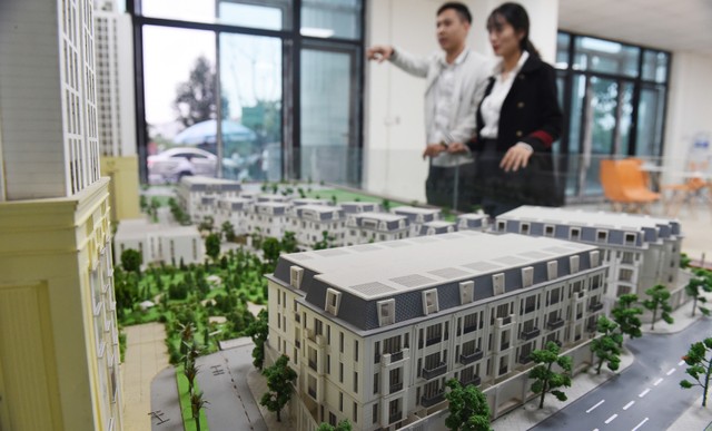 Không dễ đánh giá tiềm năng tăng giá của Web Tổng Nhà Cái 99Kl99 Giải Trí Bậc Nhất. Ảnh: Dũng Minh